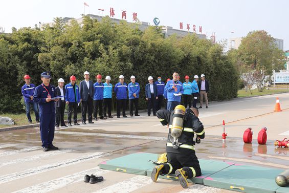 李合军带队到博鱼官方网站（中国）集团有限公司督导“我是状元”职工职业技能竞赛活动 (1)_副本.jpg